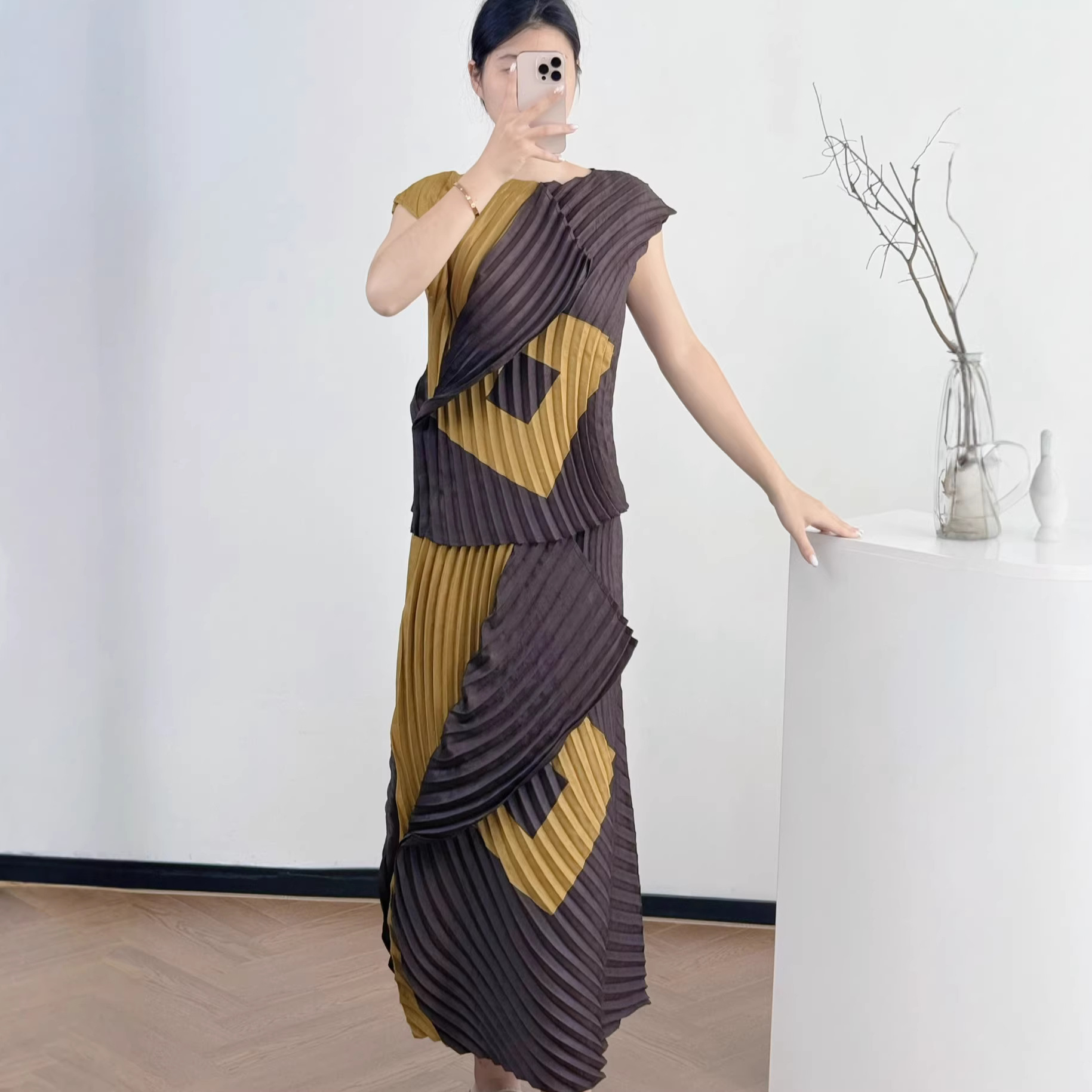 Miyake Pleated Color Block T-S - Summer Clothing Vacation ulasan dan harga